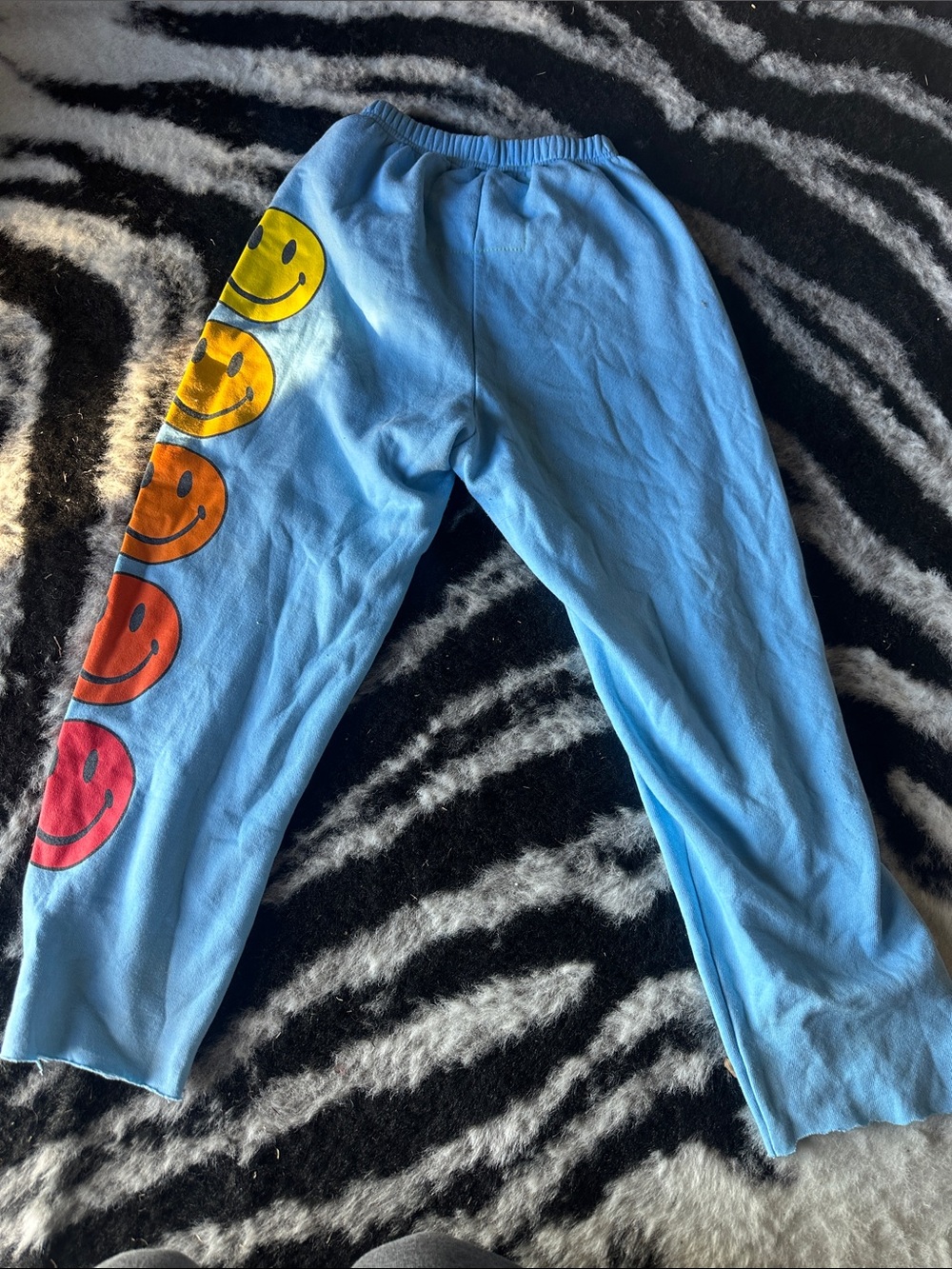 Aviator Nation Lot, smiley, bolt, logo joggers and tee - Picture 4 of 12